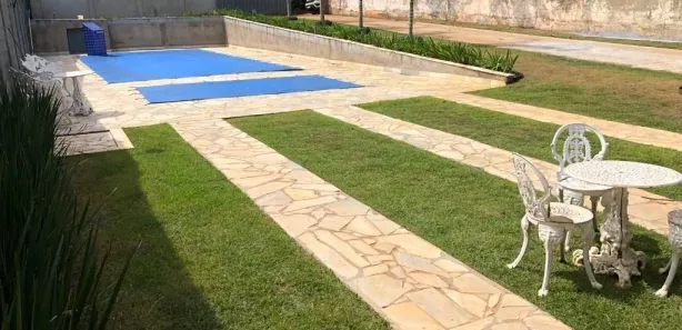 Loja / Salão / Ponto Comercial com 4 Quartos para venda ou aluguel, 290m² no Jardim Estância Brasil, Atibaia