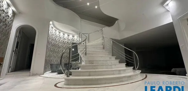 Casa com 5 Quartos para alugar, 1300m² no Tamboré, Santana de Parnaíba