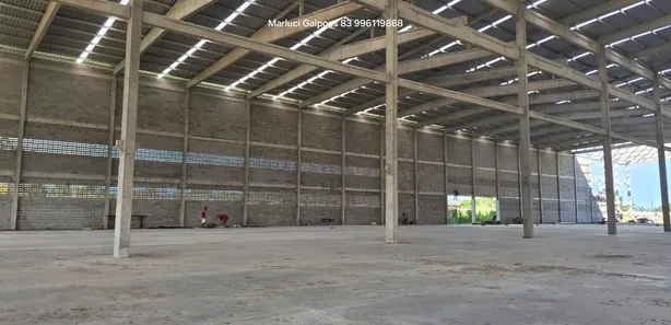Galpão / Depósito / Armazém com 4 Quartos para alugar, 6000m² no Centro, Bayeux