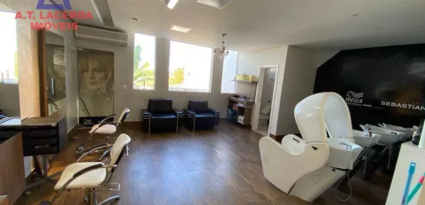 Loja / Salão / Ponto Comercial à venda, 260m² no Ibituruna, Montes Claros