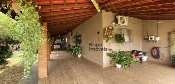 Fazenda / Sítio / Chácara com 3 Quartos para venda ou aluguel, 196m² no São Sebastião, Americana