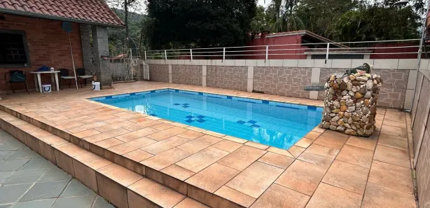 Fazenda / Sítio / Chácara com 5 Quartos à venda, 236m² no Jardim Itapema, Guararema
