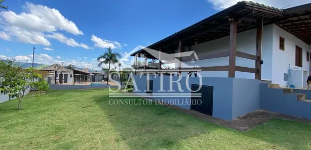 Fazenda / Sítio / Chácara com 4 Quartos à venda, 500m² no Francisca Augusta Rios, Pouso Alegre