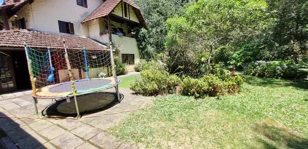 Casa com 3 Quartos à venda, 600m² no Independência, Petrópolis
