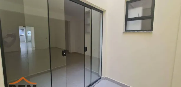 Conjunto Comercial / Sala para alugar, 39m² no Monte Alegre, Camboriú