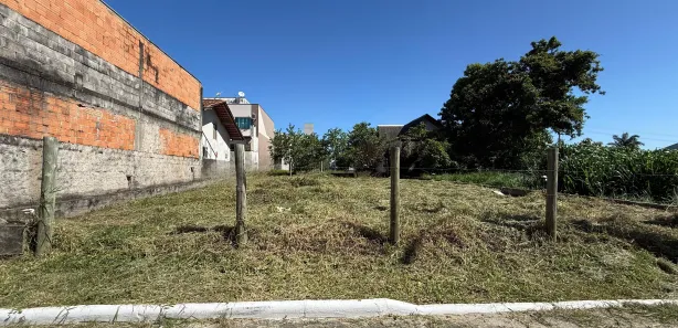 Terreno / Lote / Condomínio à venda, 260m² no Itacolomi, Balneário Piçarras
