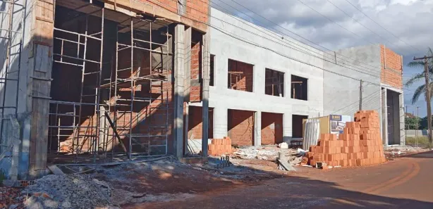 Conjunto Comercial / Sala para alugar, 58m² no Vila Edio, Arapongas
