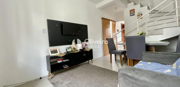 Casa de Condomínio com 2 Quartos à venda, 82m² no Tomazetti, Santa Maria