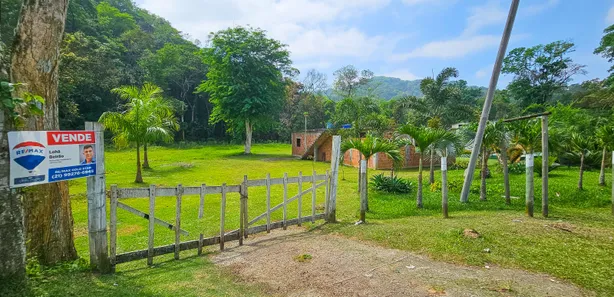 Fazenda / Sítio / Chácara com 2 Quartos à venda, 300m² no Iguaçu Velho, Nova Iguaçu