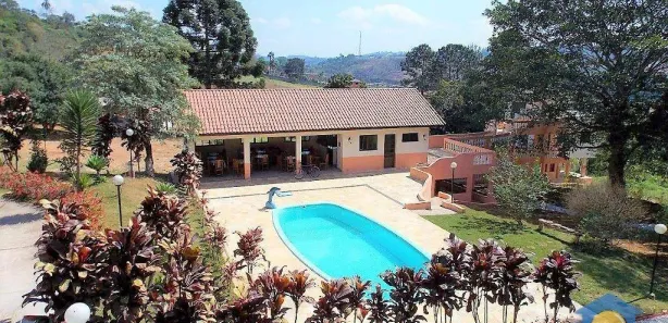 Fazenda / Sítio / Chácara com 5 Quartos para alugar, 640m² no Jardim São Miguel, Cotia