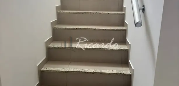 Sobrado com 2 Quartos para alugar, 60m² no Jardim San Rafael, Arapongas