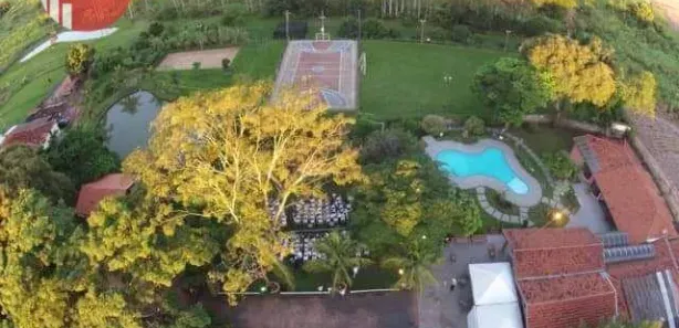 Fazenda / Sítio / Chácara com 8 Quartos à venda, 1100m² no Centro, Bebedouro