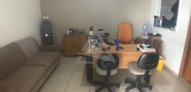 Prédio Inteiro para alugar, 200m² no Jardim São Francisco (Nova Veneza), Sumaré