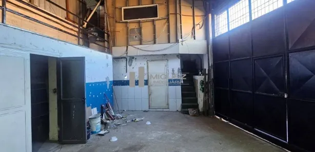 Galpão / Depósito / Armazém com 2 Quartos para alugar, 261m² no São Cristóvão, Rio de Janeiro