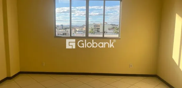 Apartamento com 3 Quartos para venda ou aluguel, 100m² no São José, Montes Claros