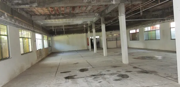 Prédio Inteiro à venda, 600m² no Papucaia, Cachoeiras de Macacu