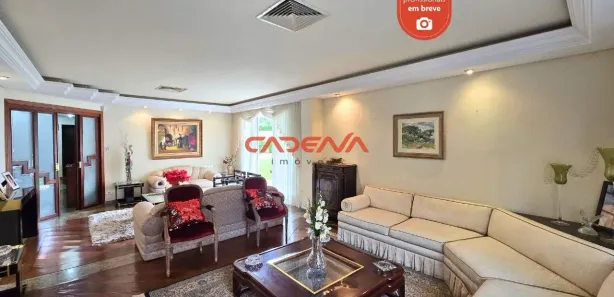 Casa com 5 Quartos para alugar, 473m² no Jardim Social, Curitiba