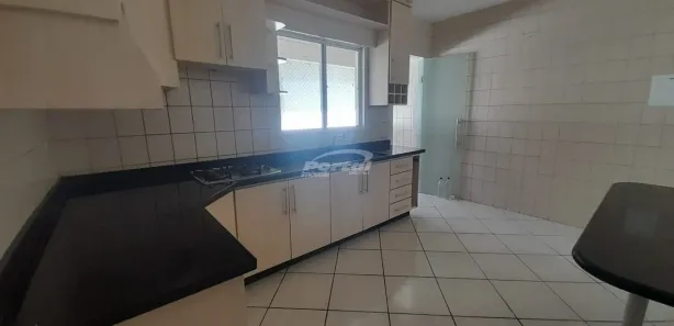 Apartamento com 3 Quartos para alugar, 90m² no Velha Central, Blumenau