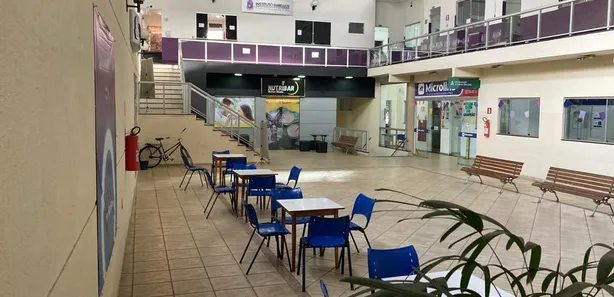 Loja / Salão / Ponto Comercial com 16 Quartos à venda, 1000m² no Centro, Governador Valadares