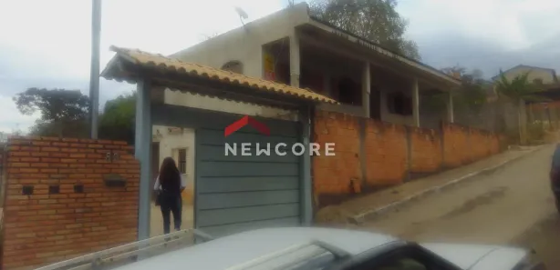 Casa com 4 Quartos à venda, 140m² no Centro, Confins