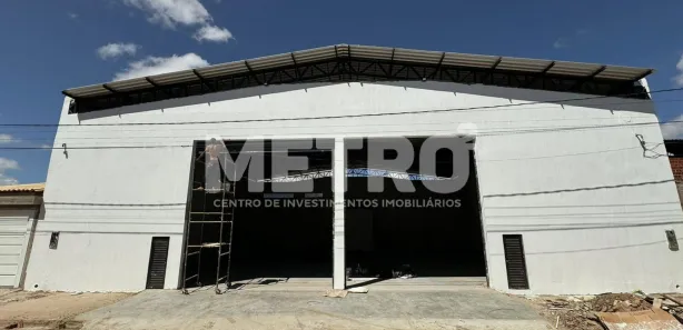 Galpão / Depósito / Armazém à venda, 440m² no Jardim Maravilha, Petrolina