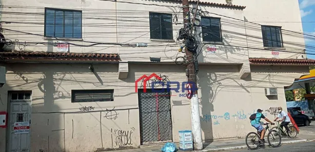 Prédio Inteiro à venda, 743m² no Centro, Barra Mansa