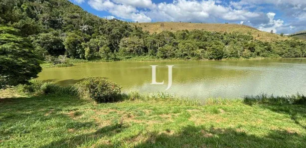 Fazenda / Sítio / Chácara com 4 Quartos à venda, 200m² no , Areal