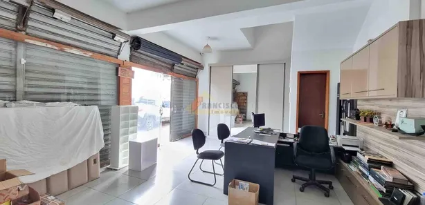 Galpão / Depósito / Armazém à venda, 276m² no Ipiranga, Divinópolis