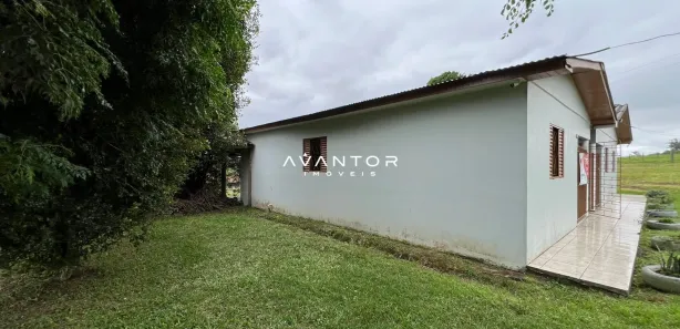 Fazenda / Sítio / Chácara com 3 Quartos à venda, 150m² no Juscelino Kubitschek, Santa Maria