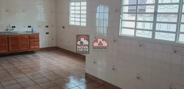 Loja / Salão / Ponto Comercial com 3 Quartos à venda, 160m² no Vila Martinez, Jacareí
