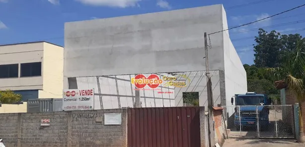 Galpão / Depósito / Armazém à venda, 600m² no Jardim das Nações, Itatiba