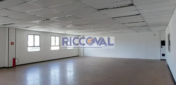 Galpão / Depósito / Armazém para alugar, 710m² no Santa Fé, Osasco
