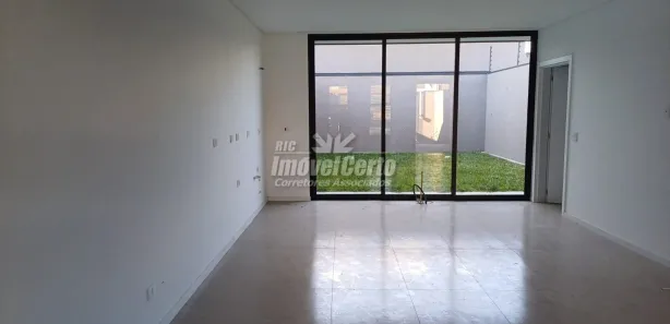 Sobrado com 3 Quartos à venda, 185m² no Pineville, Pinhais