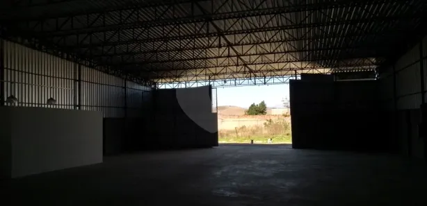 Galpão / Depósito / Armazém para venda ou aluguel, 600m² no Morada da Barra, Resende