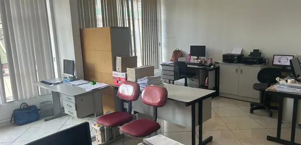 Loja / Salão / Ponto Comercial com 3 Quartos à venda, 57m² no Campos Elíseos, Resende