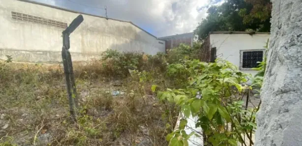 Terreno / Lote / Condomínio à venda no Mirueira, Paulista