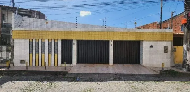 Casa com 3 Quartos à venda, 286m² no Luzia, Aracaju