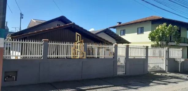 Casa com 3 Quartos à venda, 123m² no Meia Praia, Navegantes