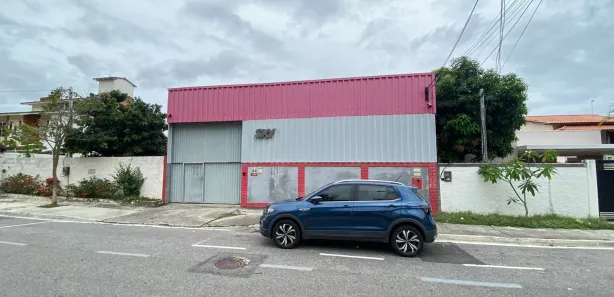 Galpão / Depósito / Armazém à venda, 360m² no Piratininga, Niterói