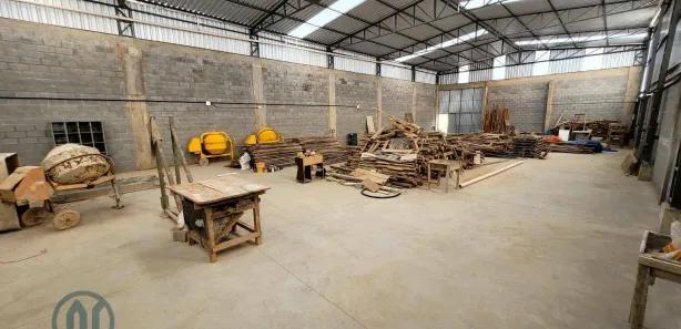 Galpão / Depósito / Armazém para alugar, 420m² no Meudon, Teresópolis