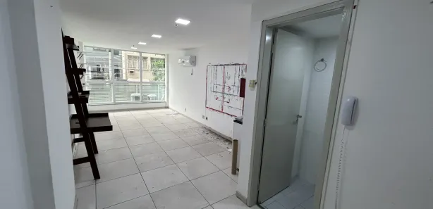 Conjunto Comercial / Sala à venda, 32m² no Ingá, Niterói