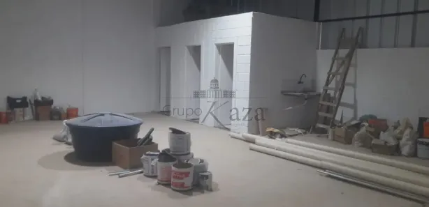 Galpão / Depósito / Armazém para alugar, 284m² no Jardim Rio Comprido, Jacareí