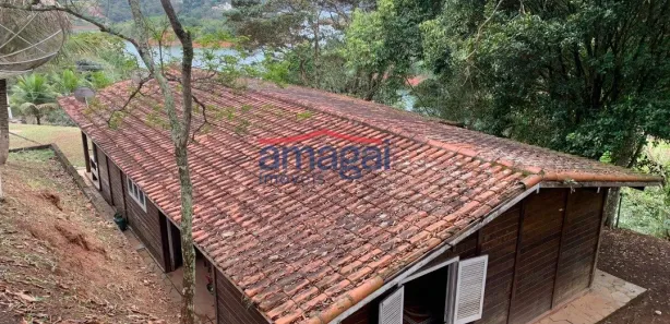 Fazenda / Sítio / Chácara com 3 Quartos para alugar, 356m² no Chácaras Condomínio Recanto Pássaros II, Jacareí