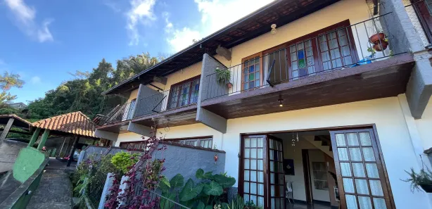 Casa de Condomínio com 2 Quartos à venda, 75m² no Castelanea, Petrópolis