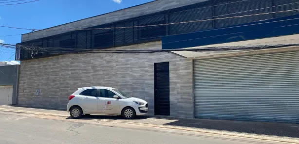 Galpão / Depósito / Armazém com 1 Quarto para alugar, 240m² no Setor Habitacional Vicente Pires - Trecho 3, Brasília