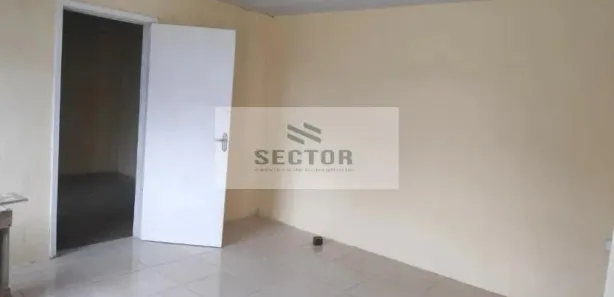 Galpão / Depósito / Armazém à venda, 950m² no Guaraituba, Colombo