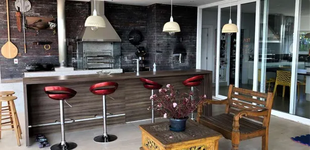 Casa de Condomínio com 4 Quartos para alugar, 550m² no Nova Fazendinha, Carapicuíba