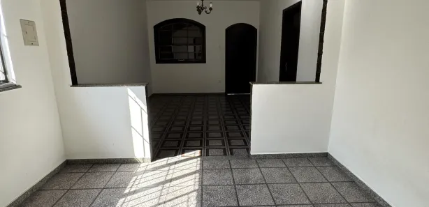 Casa de Vila com 2 Quartos para alugar, 80m² no Centro, Nova Iguaçu