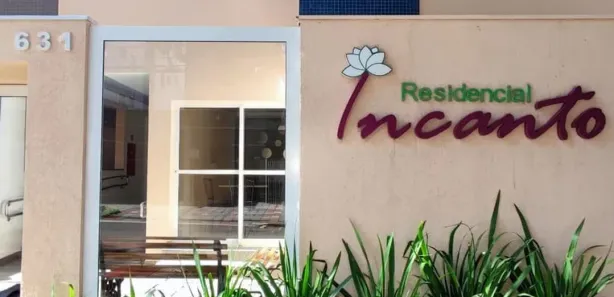 Apartamento com 2 Quartos para alugar, 65m² no Zona 07, Maringá