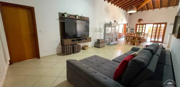 Fazenda / Sítio / Chácara com 4 Quartos à venda, 290m² no Colinas do Piracicaba (Ártemis), Piracicaba